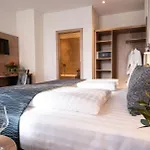 Hotell Romantik Sayn 4*
