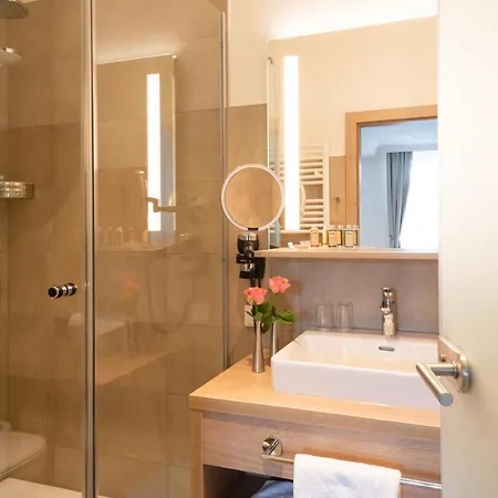 Romantik Sayn Hotell 4*