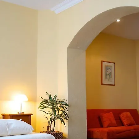 Romantik Sayn Hotell