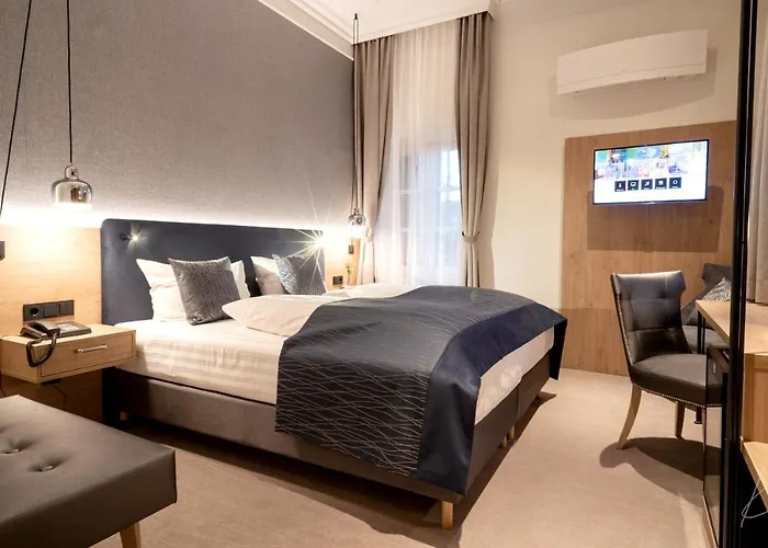 Hotel Romantik Sayn 4*